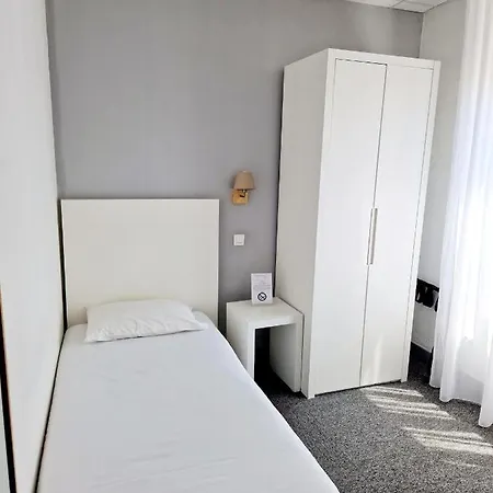 Hotel P.l.m.
