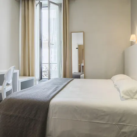 Hotel P.l.m. 2*
